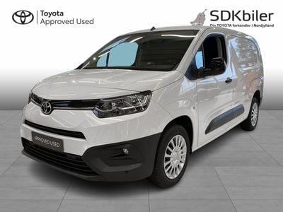 Icy white Ny 2024 Toyota Proace City Van | 194.900 kr.