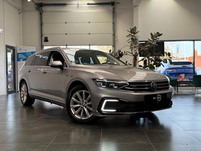 Sølvmetal Brugt 2019 VW Passat Highline Stationcar | 249.799 kr. (Dyr)