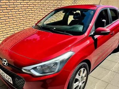 Brugt Hyundai i20 Trend 75 HK (55 kW) 2015 Rød Hatchback