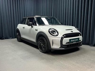 White silver metallic Brugt 2022 Mini Cooper SE Hatchback | 154.900 kr. (Fair pris)