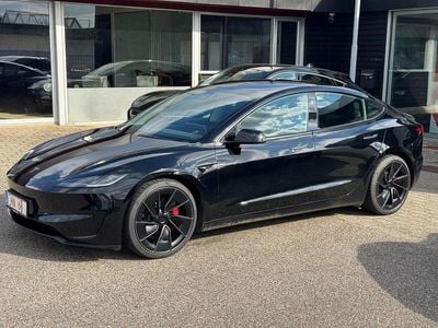 Sortmetal Brugt 2024 Tesla Model 3 Performance Sedan | 424.500 kr.