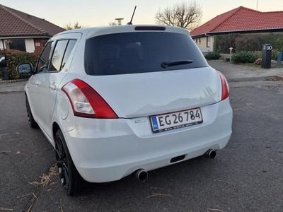 Hvid Brugt 2011 Suzuki Swift Comfort Hatchback | 48.900 kr. (Lidt for dyr)