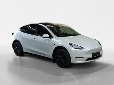 Hvidmetal Ny 2025 Tesla Model Y Long Range AWD SUV | 369.800 kr. (Dyr)