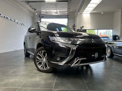 Sortmetal Brugt 2020 Mitsubishi Outlander P-HEV Invite+ SUV | 144.999 kr. (Fair pris)
