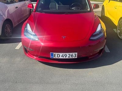 Rød Brugt 2019 Tesla Model 3 Long Range Sedan | 131.100 kr. (God pris)