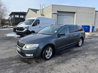 Brugt Skoda Octavia Elegance 140 HK (102 kW) 2014 Blåmetal Hatchback