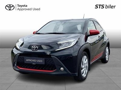 Sort Brugt 2022 Toyota Aygo Active Hatchback | 149.900 kr. (Lidt for dyr)