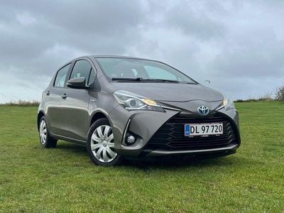 Grå Brugt 2018 Toyota Yaris Hybrid H2 Hatchback | 82.900 kr. (God pris)