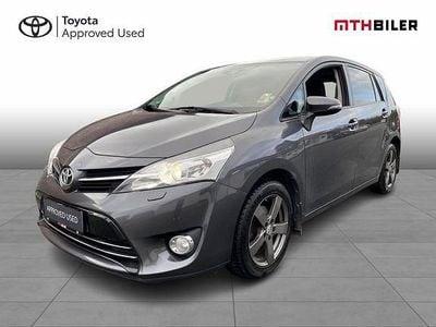 Silver metallic Brugt 2017 Toyota Verso Premium MPV | 129.900 kr. (Fair pris)