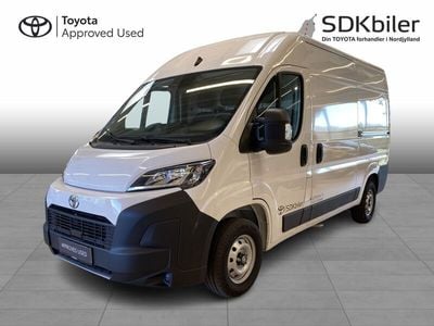 Icy white Ny 2024 Toyota Proace Comfort Van | 264.900 kr.