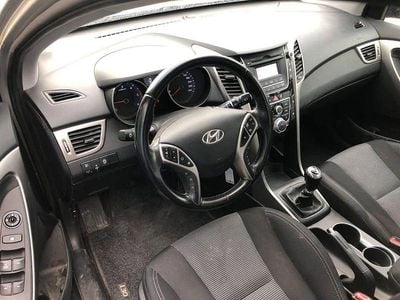 Brugt Hyundai i30 Comfort 110 HK (80 kW) 2014 Grå Hatchback