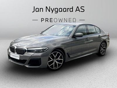 Grå Brugt 2021 BMW 545e M Sport Sedan | 469.000 kr.