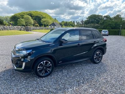 Zce sort metal Brugt 2024 Suzuki Vitara Adventure SUV | 259.800 kr. (Lidt for dyr)