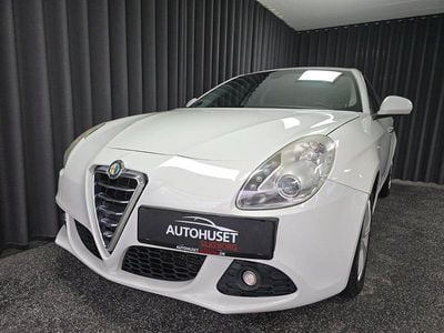 Hvid Brugt 2010 Alfa Romeo Giulietta Distinctive Hatchback | 49.900 kr.