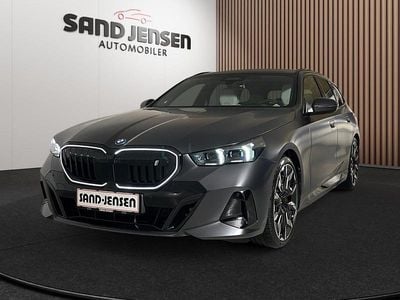 Gråmetal Brugt 2025 BMW i5 M Sport Stationcar | 649.900 kr.