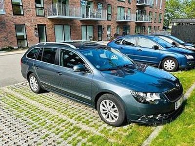 Grå Brugt 2015 Skoda Superb Elegance Stationcar | 134.900 kr.