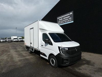 Hvid Ny 2025 Renault Master Van | 399.800 kr.