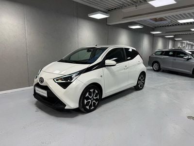 Hvid Brugt 2020 Toyota Aygo Hatchback | 88.800 kr. (Fair pris)