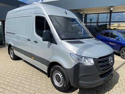 Iridiumsølv Brugt 2024 Mercedes Sprinter Van | 359.080 kr.