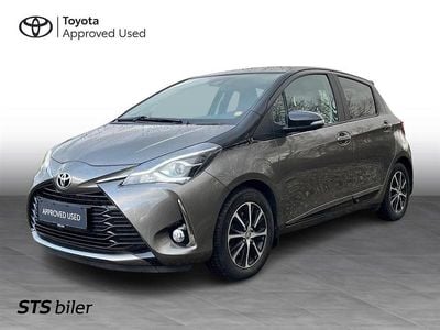 2nt black on platinum bronze Brugt 2019 Toyota Yaris Multidrive S Hatchback | 139.990 kr. (Fair pris)