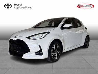 Hvid Brugt 2024 Toyota Yaris Hybrid Style Hatchback | 219.900 kr. (Fair pris)