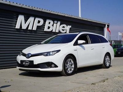Hvid Brugt 2016 Toyota Auris Hybrid Comfort Stationcar | 114.900 kr. (Fair pris)