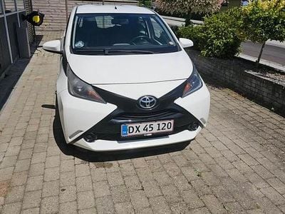Brugt Toyota Aygo 69 HK (50 kW) 2017 Hvid Hatchback