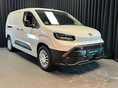 Hvid Ny 2025 Toyota Proace City Van | 174.900 kr.