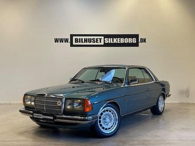 Brugt Mercedes 230 130 HK (95 kW) 1981