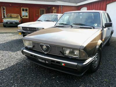 Brugt Alfa Romeo Alfa 6 105 HK (77 kW) 1984 Brun Sedan