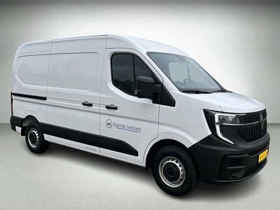 Hvid Ny 2025 Renault Master Van | 299.900 kr.