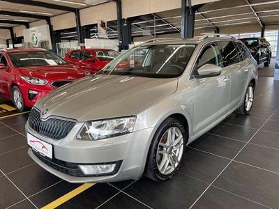 Beige Brugt 2015 Skoda Octavia Elegance Stationcar | 89.900 kr. (Lidt for dyr)