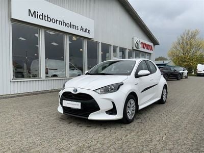 Hvid Brugt 2021 Toyota Yaris Hybrid H1 Hatchback | 164.900 kr. (God pris)