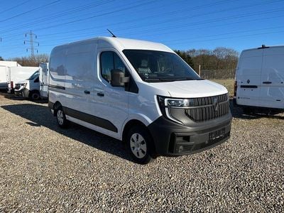 Hvid Ny 2025 Renault Master Van | 249.900 kr.