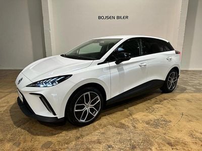 Medal silver Ny 2025 MG MG4 EV Luxury Hatchback | 189.990 kr. (Super pris)