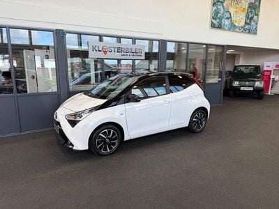 Hvid Brugt 2021 Toyota Aygo X-cite Hatchback | 84.700 kr. (God pris)