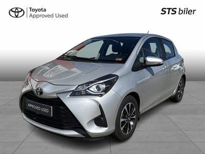 1f7 ultra silver Brugt 2017 Toyota Yaris T2 Hatchback | 89.995 kr. (Lidt for dyr)