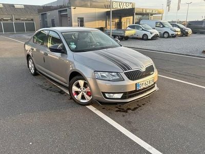 Gul Brugt 2013 Skoda Octavia vRS Hatchback | 79.995 kr.