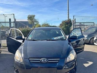 Grå Brugt 2010 Kia Ceed Hatchback | 29.900 kr.