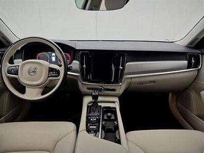 Sortmetal Brugt 2017 Volvo V90 Momentum Stationcar | 279.900 kr.