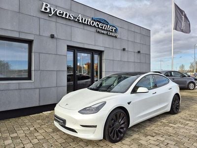 Hvid Brugt 2021 Tesla Model 3 Performance Sedan | 259.900 kr. (Lidt for dyr)