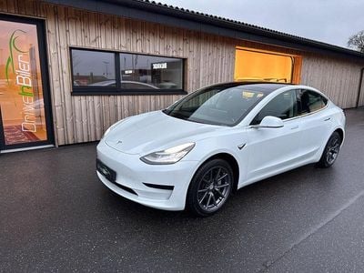 Perlemorshvid Brugt 2020 Tesla Model 3 Standard Range Sedan | 149.900 kr. (God pris)