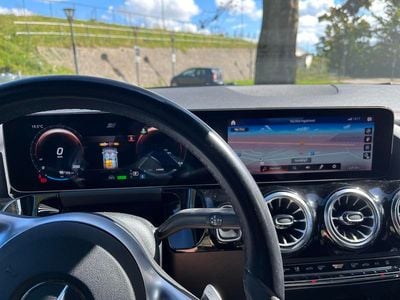 matine gray Brugt 2021 Mercedes EQA250 AMG line SUV | 225.000 kr.