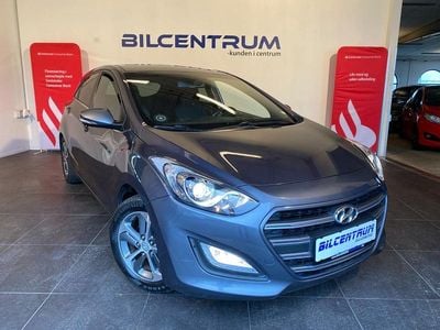 Grå Brugt 2016 Hyundai i30 Em-edition Hatchback | 94.900 kr. (Dyr)