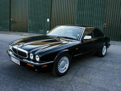 brugt Jaguar XJ8 4 dørs sedan sovereign