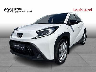 Hvid Brugt 2024 Toyota Aygo Active Hatchback | 149.900 kr. (Fair pris)