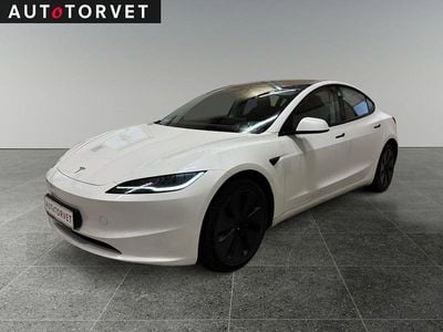 Hvidmetal Brugt 2023 Tesla Model 3 Long Range AWD Sedan | 249.700 kr. (Fair pris)