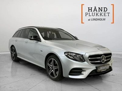 Sølvmetal Brugt 2019 Mercedes E300 AMG line Stationcar | 369.900 kr. (Lidt for dyr)