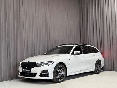Hvidmetal Brugt 2021 BMW 330 M Sport Stationcar | 359.900 kr. (Dyr)