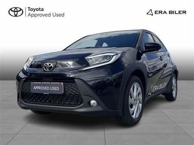 Sortmetal / night sky black Brugt 2024 Toyota Aygo Active Hatchback | 144.900 kr. (Fair pris)